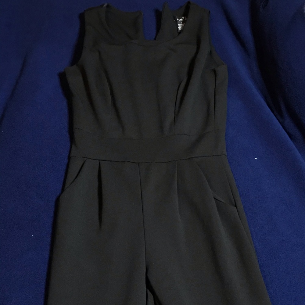 Rue 21 sleeveless jumpsuit